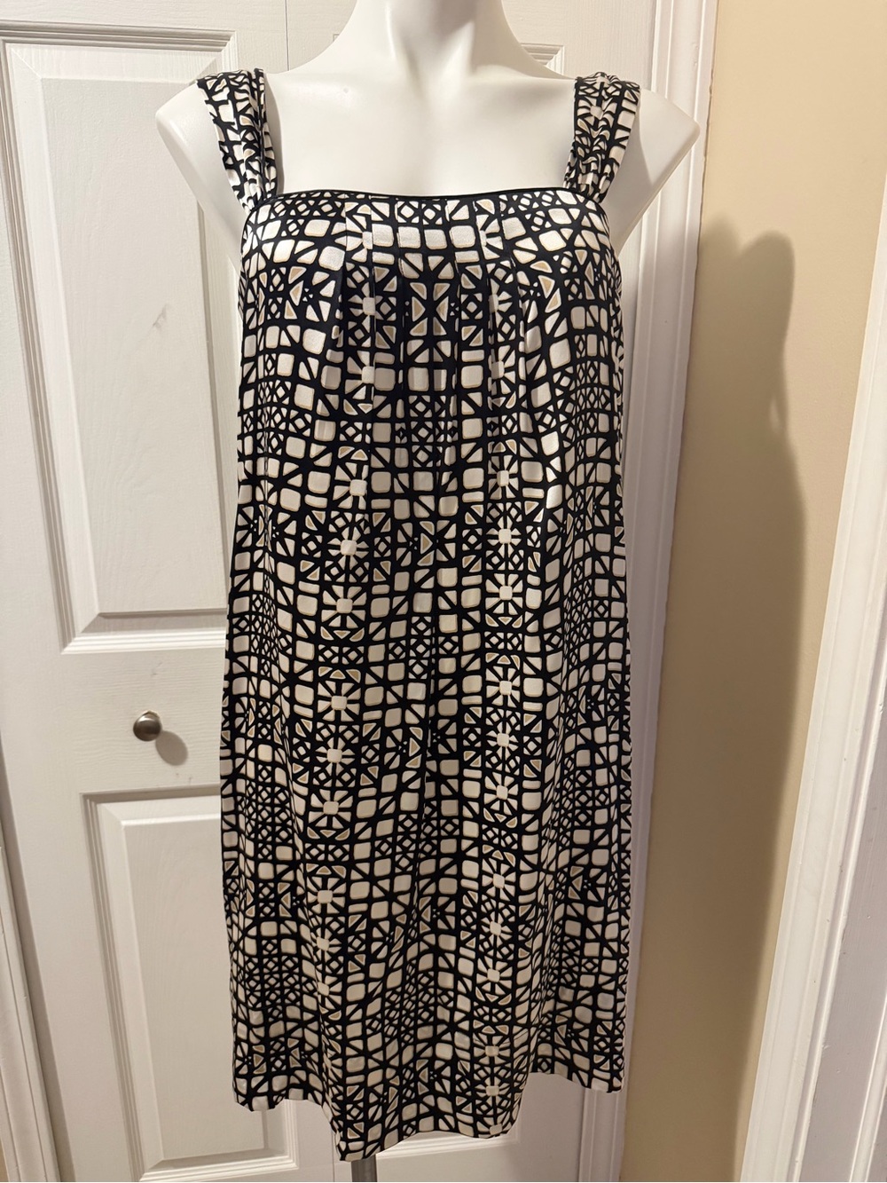 White House Black Market Black and Cream Silk Geometric Dress Size 6